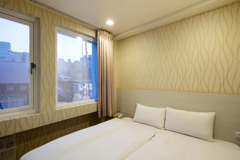 Tomorrow Hotel Taipeh Exterior foto